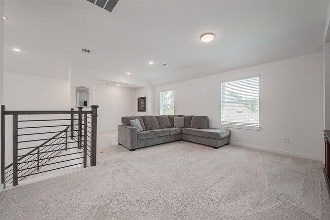 Building Photo - 430 W Cascade Heights Dr