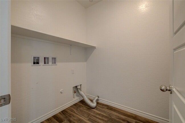 Building Photo - 206 Callen Falls Ave