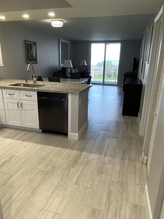 Building Photo - 2929 S Ocean Blvd