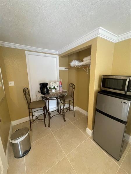 Building Photo - 2160 NE 1st Ave