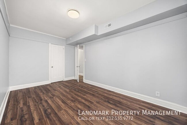 Building Photo - 3817 N Sawyer Ave