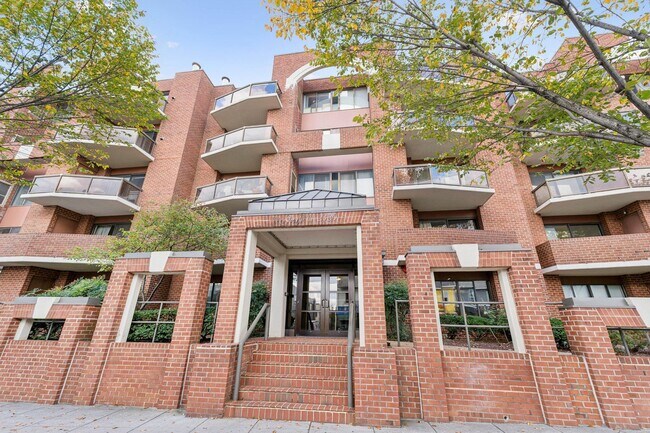 Building Photo - 2320 Wisconsin Ave NW