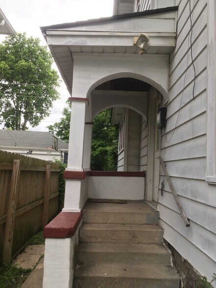 Building Photo - 3134 N College Ave