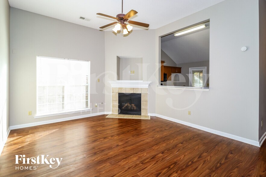 Building Photo - 1411 Carlton Ridge Dr