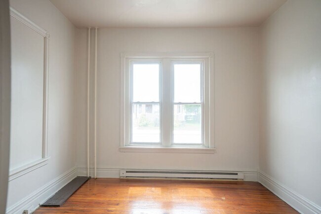 Building Photo - Spacious 4-Bedroom Home Near Kutztown University – Prime Downtown Location