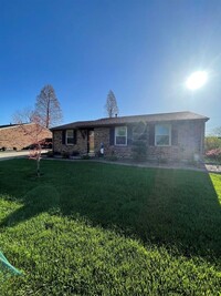 Building Photo - Beautiful 3 bedroom one bath home!
