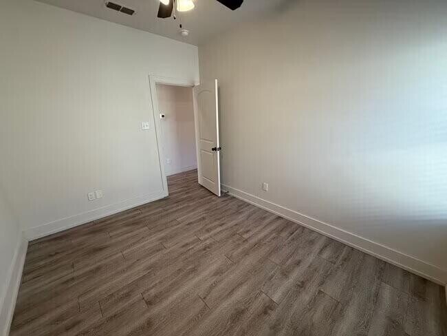 Building Photo - 1704 102nd St