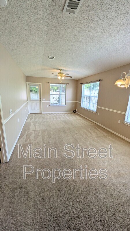 Building Photo - 7889 Stonebrook Dr