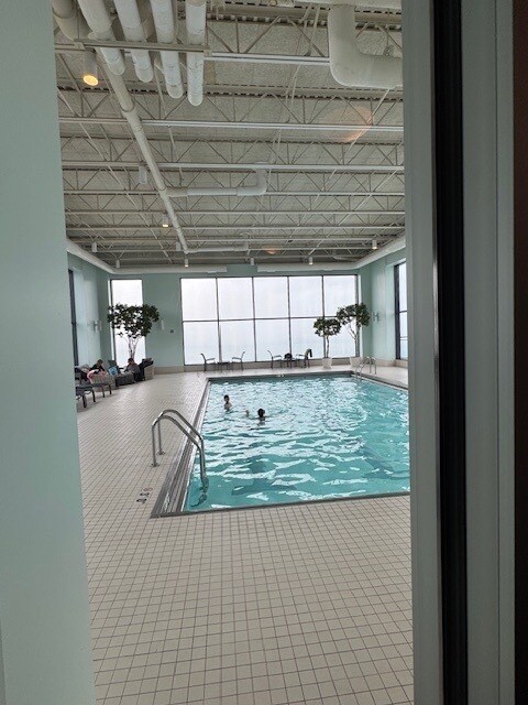 Building Photo - 450 E Waterside Dr