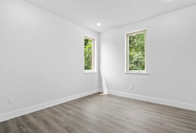 Building Photo - 1108 W Dauphin St