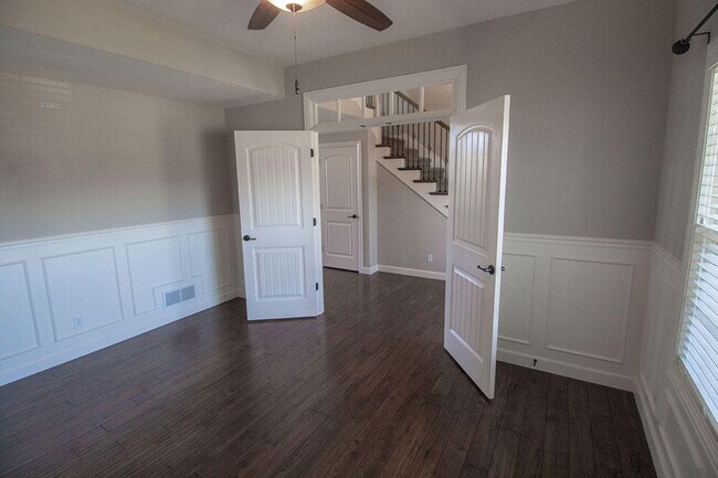 Building Photo - 7407 Pemberton Dr
