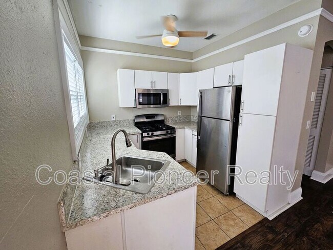Building Photo - 209 S Westland Ave