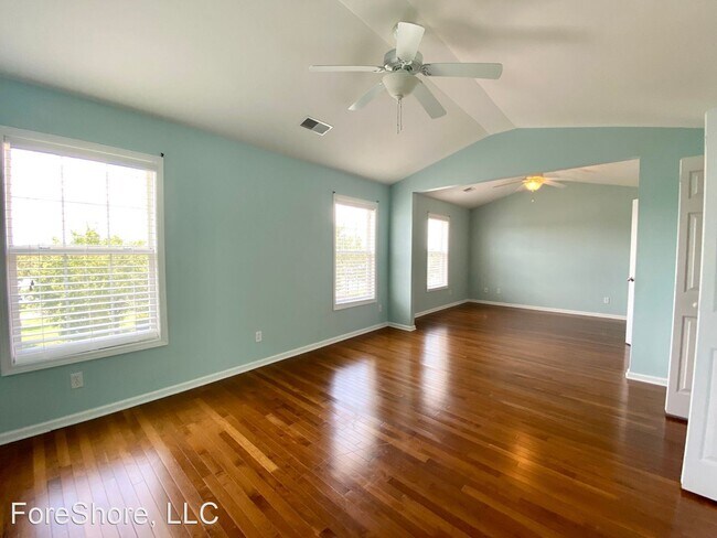 Building Photo - 4 br, 3.5 bath House - 2151 Blakers Blvd