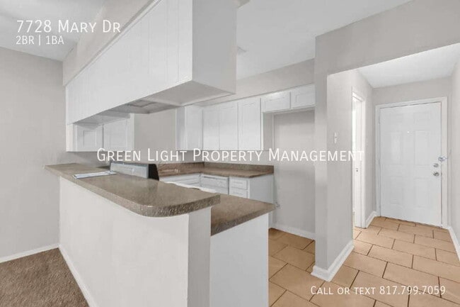 Building Photo - 7728 Mary Dr