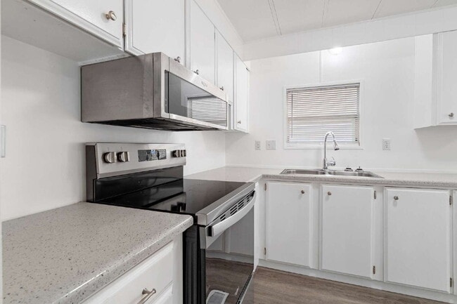 Building Photo - Charming Updated Home Near Spanish Springs in The Villages