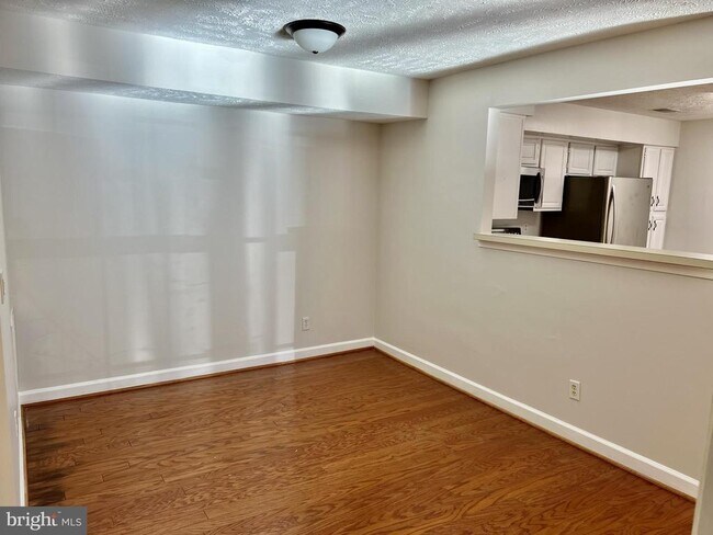 Building Photo - 12002 Ridge Knoll Dr