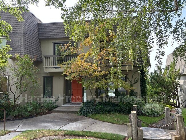 Primary Photo - 113 W Braemere Rd