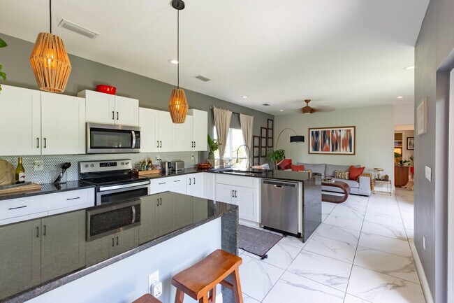 Building Photo - 1019 N K St