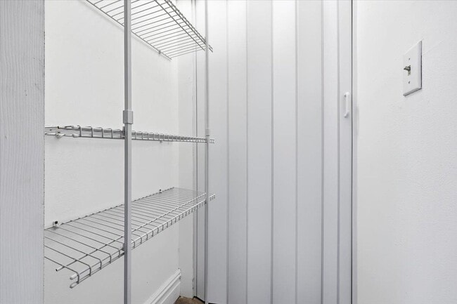 Building Photo - 59 Wayne St