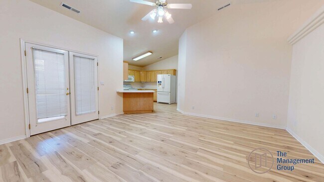Building Photo - 37 E 675 S