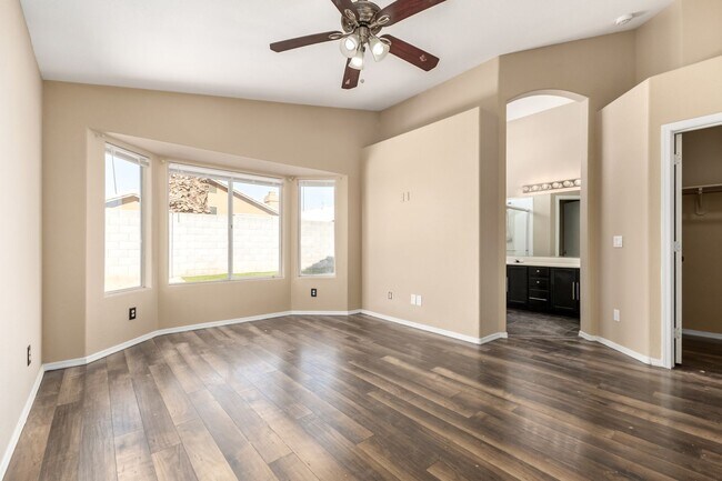 Building Photo - Charming 4-Bedroom Peoria Home with Private Pool – Great Location!
