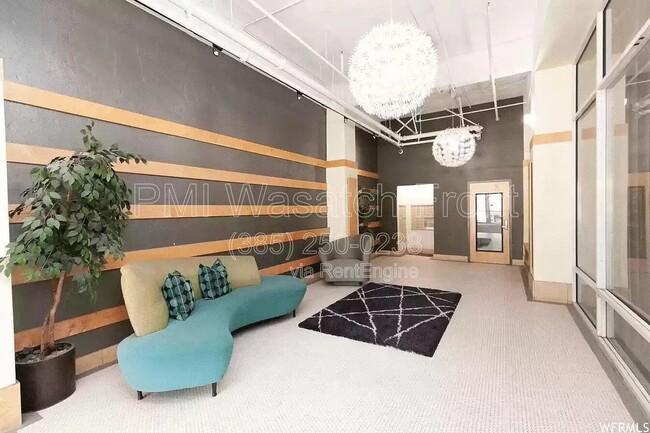 Building Photo - 163 W 200 S