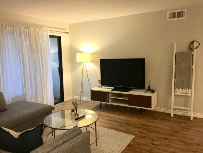 Building Photo - 24379 El Pilar