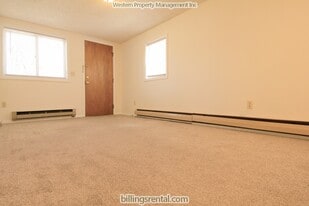 Building Photo - 2418 Pine St