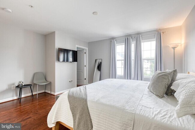 Building Photo - 513 Bluffton Dr