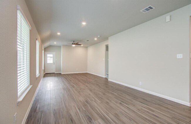 Building Photo - 5111 Shelby Katherine Dr
