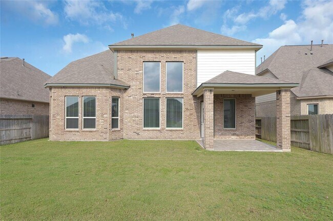 Building Photo - 6026 Lake Bridge Ln