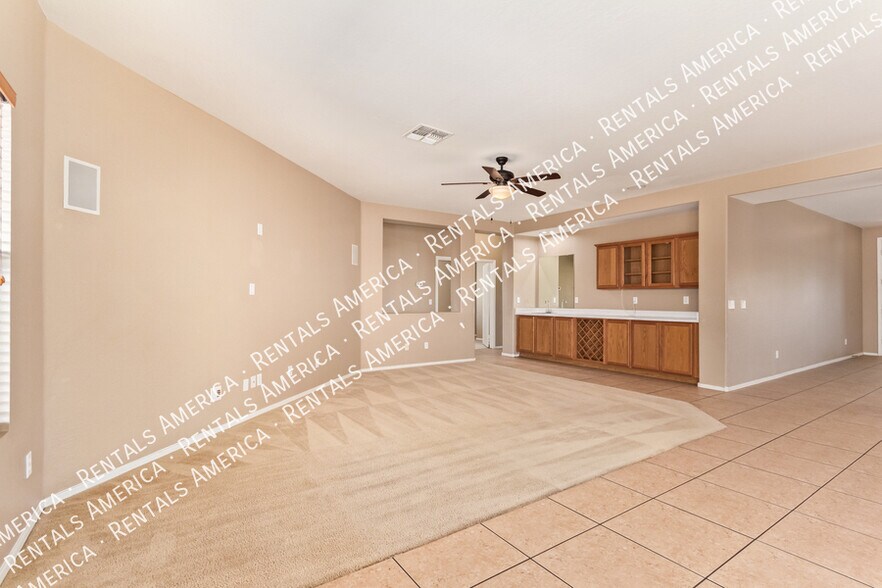 Building Photo - 664 W Silver Reef Ct