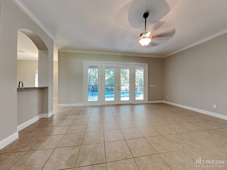Building Photo - 4534 Highland Creek Dr