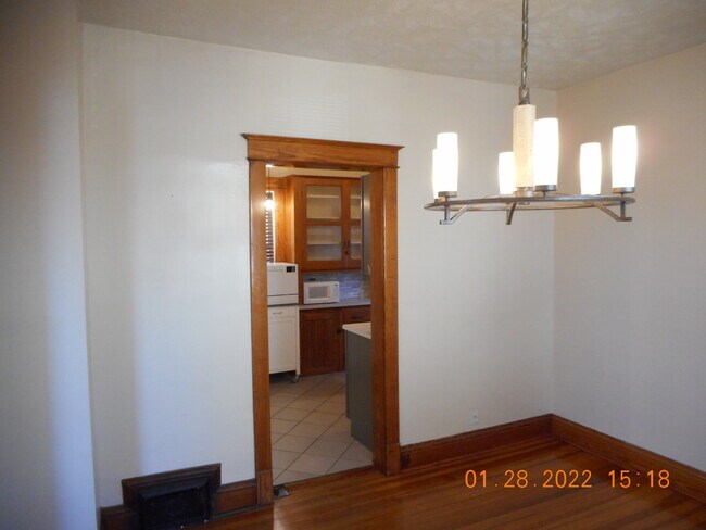 Kitchen - 3558 Jones St