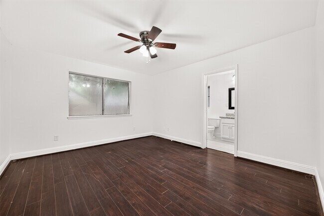 Building Photo - 7214 Addicks Clodine Rd