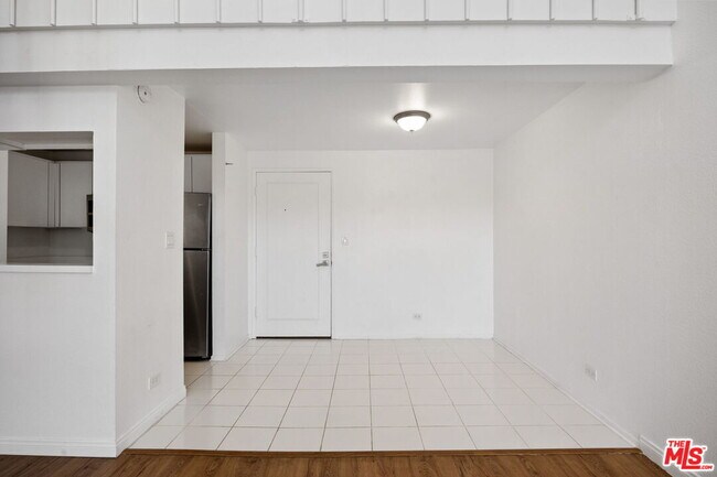 Building Photo - 1440 Veteran Ave