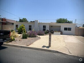 Building Photo - 3BR/2BA HOME available NOW in FLETCHER PAR...