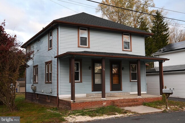 Building Photo - 14 Delaware Ave