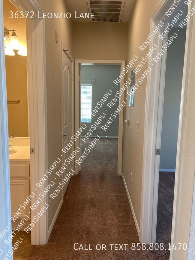 Building Photo - 36372 Leonzio Ln