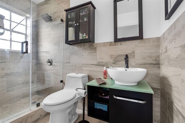 Building Photo - 1815 SW 85th Ct