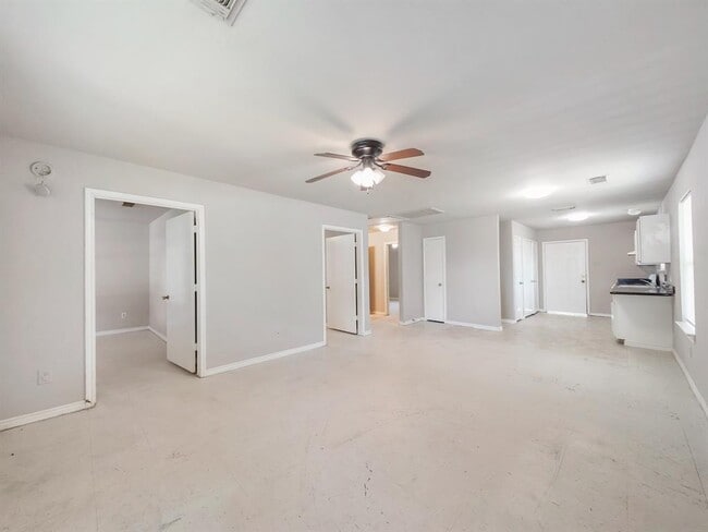 Building Photo - 8029 Dockal Rd