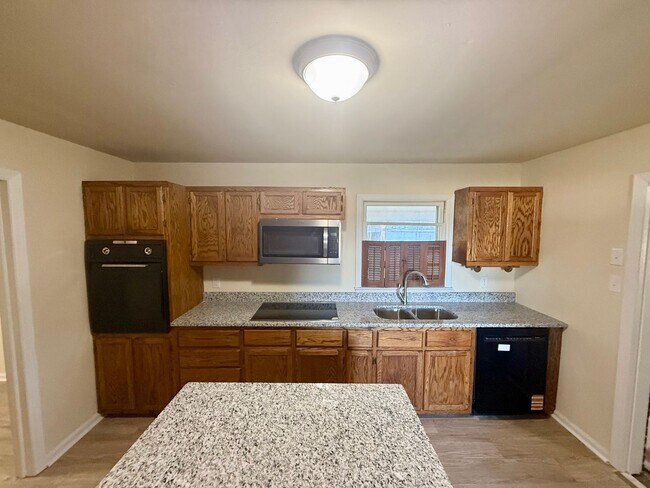 Building Photo - 2BR • 1BA + Two Flex Spaces – Updated Home in Gibsonville!