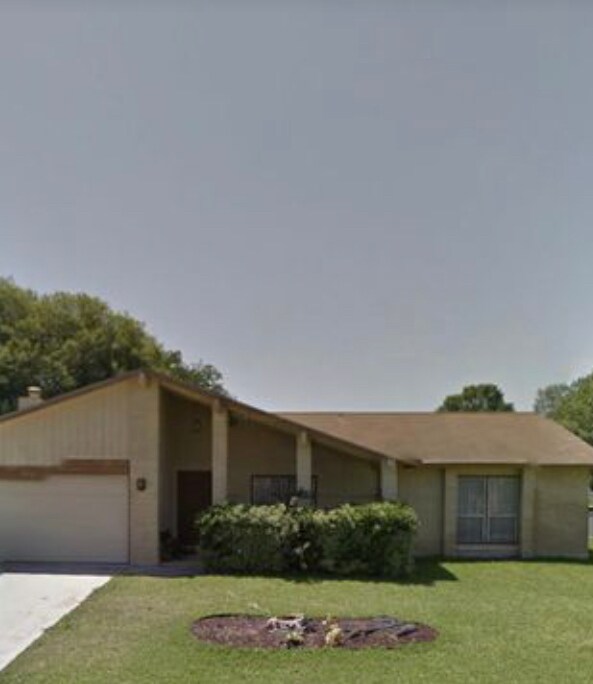 Primary Photo - 7935 Misty Forest