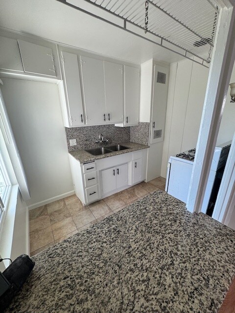 Building Photo - 25 Bennett Ave