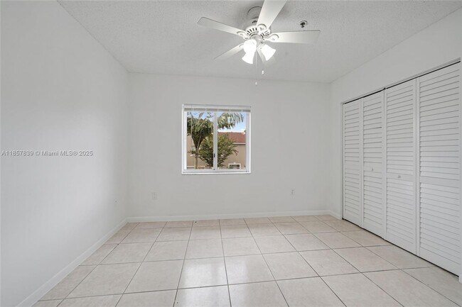 Building Photo - 139 Riviera Cir