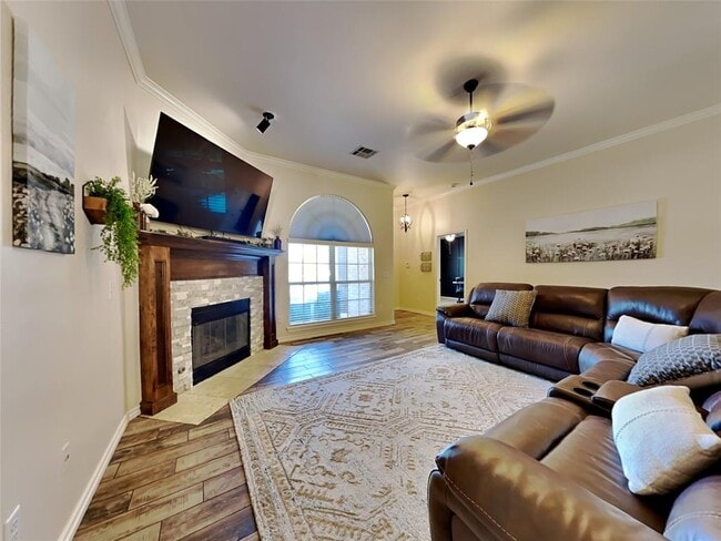 Building Photo - 12505 Edison Dr