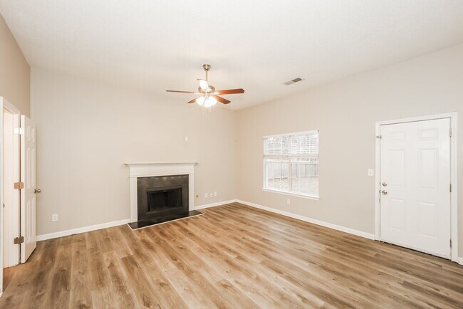 Building Photo - 3627 Lower Creek Dr