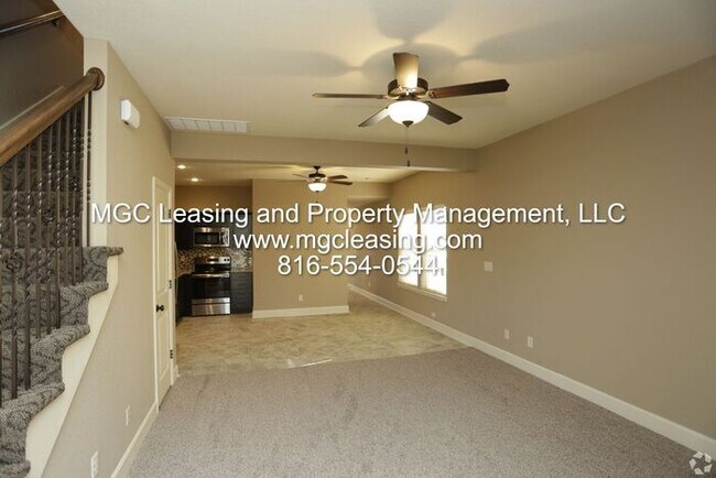 Building Photo - Discover The Possibilies of Eagle Creek Townhomes!