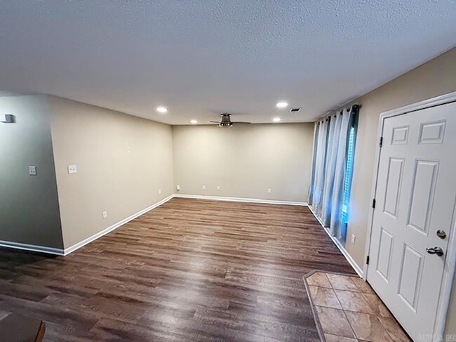 Building Photo - 4853 Tall Grass Dr