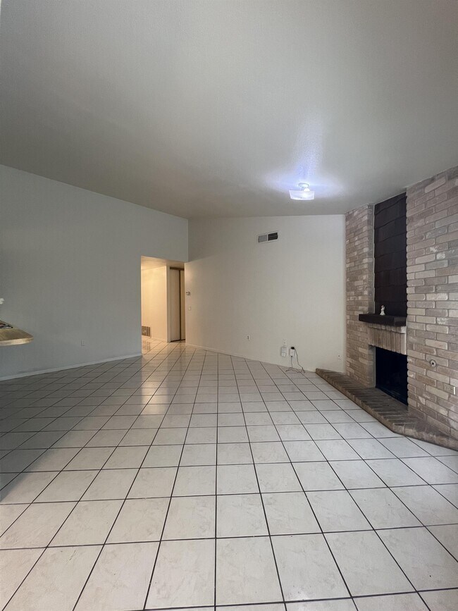 Building Photo - 9123 Alpine Trail St